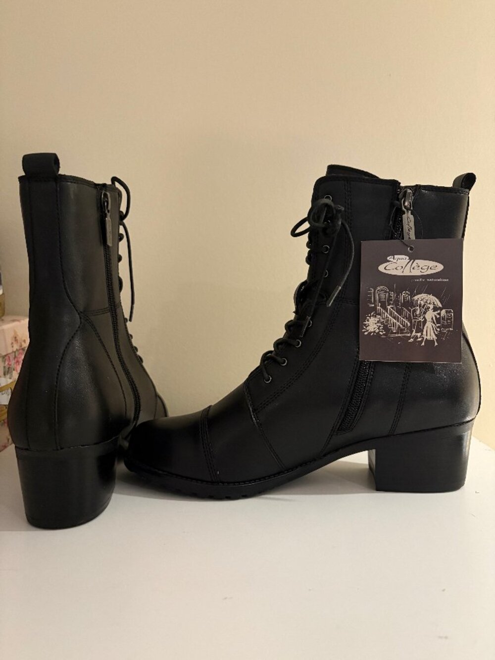 NWT Aqua College Women's Boot - Picture 2 of 4